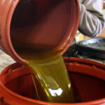 Recogida de aceite vegetal usado en bidón homologado